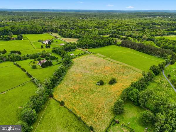 10 Acres of Recreational & Residential Land for Sale in Amissville, Virginia