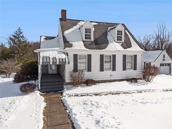 1.7 Acres of Residential Land with Home for Sale in Mount Pleasant, Pennsylvania