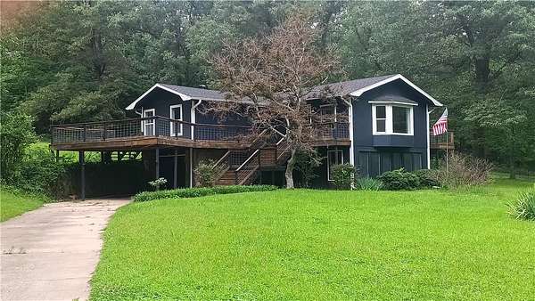 2.89 Acres of Land with Home for Sale in Harrison, Arkansas