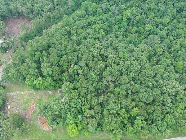 32.3 Acres of Recreational & Residential Land for Sale in Edwards, Missouri
