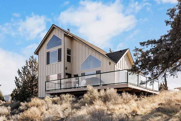 2.38 Acres of Land with Home for Sale in Terrebonne, Oregon