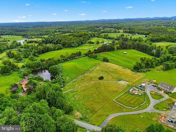 5 Acres of Residential Land for Sale in Marshall, Virginia