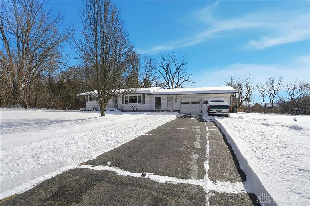 2 Acres of Residential Land with Home for Sale in Dayton, Ohio