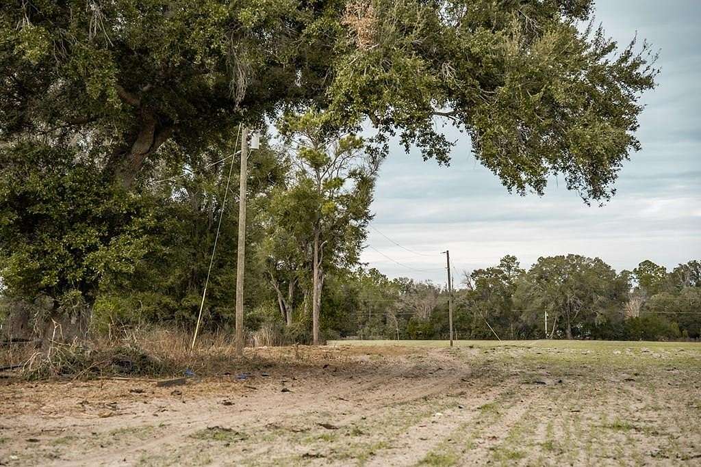 10 Acres of Land for Sale in Chiefland, Florida
