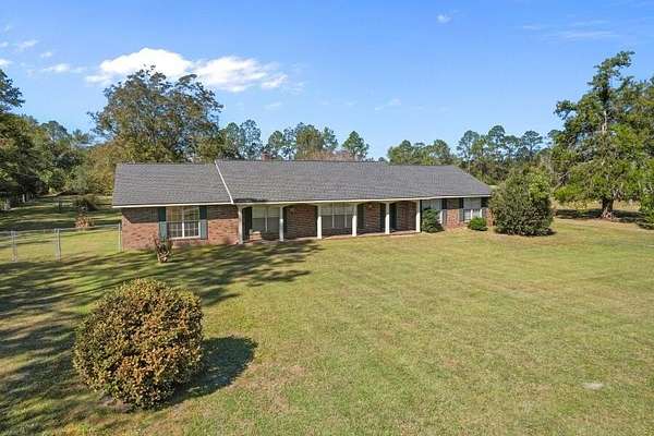 1.56 Acres of Land with Home for Sale in Waycross, Georgia