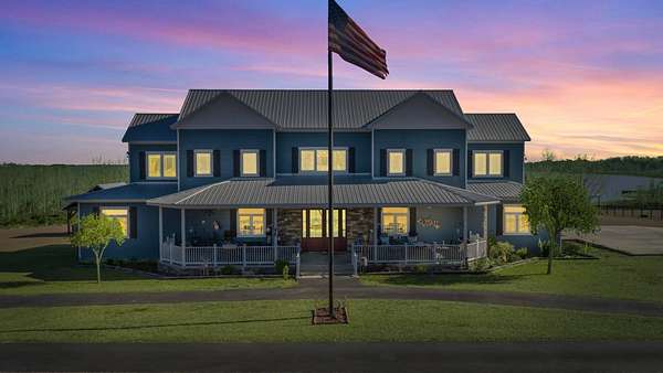 8.7 Acres of Land with Home for Sale in Ocklawaha, Florida