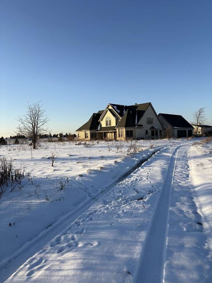 10 Acres of Land with Home for Sale in Beecher, Illinois