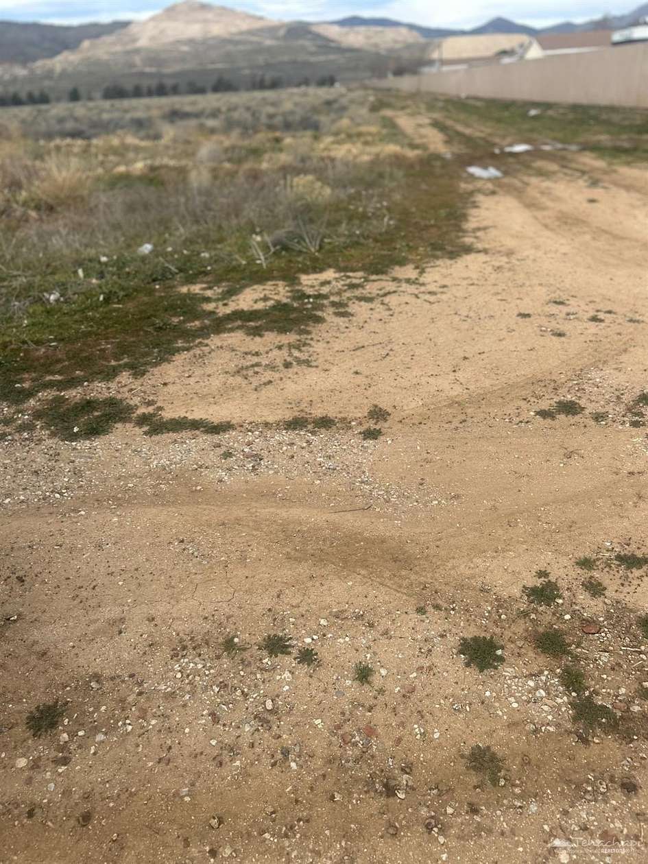 93.7 Acres of Land for Sale in Tehachapi, California