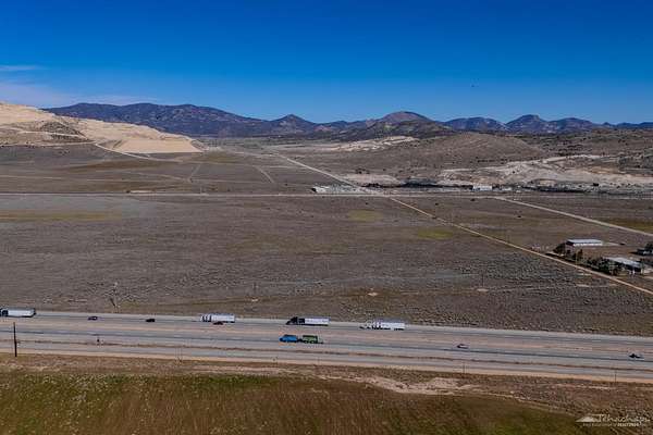 93.7 Acres of Land for Sale in Tehachapi, California