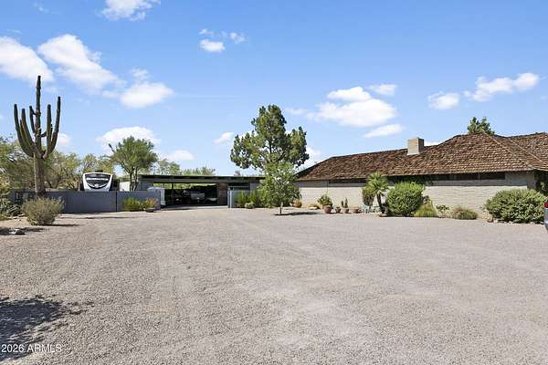 1.52 Acres of Residential Land with Home for Sale in Phoenix, Arizona