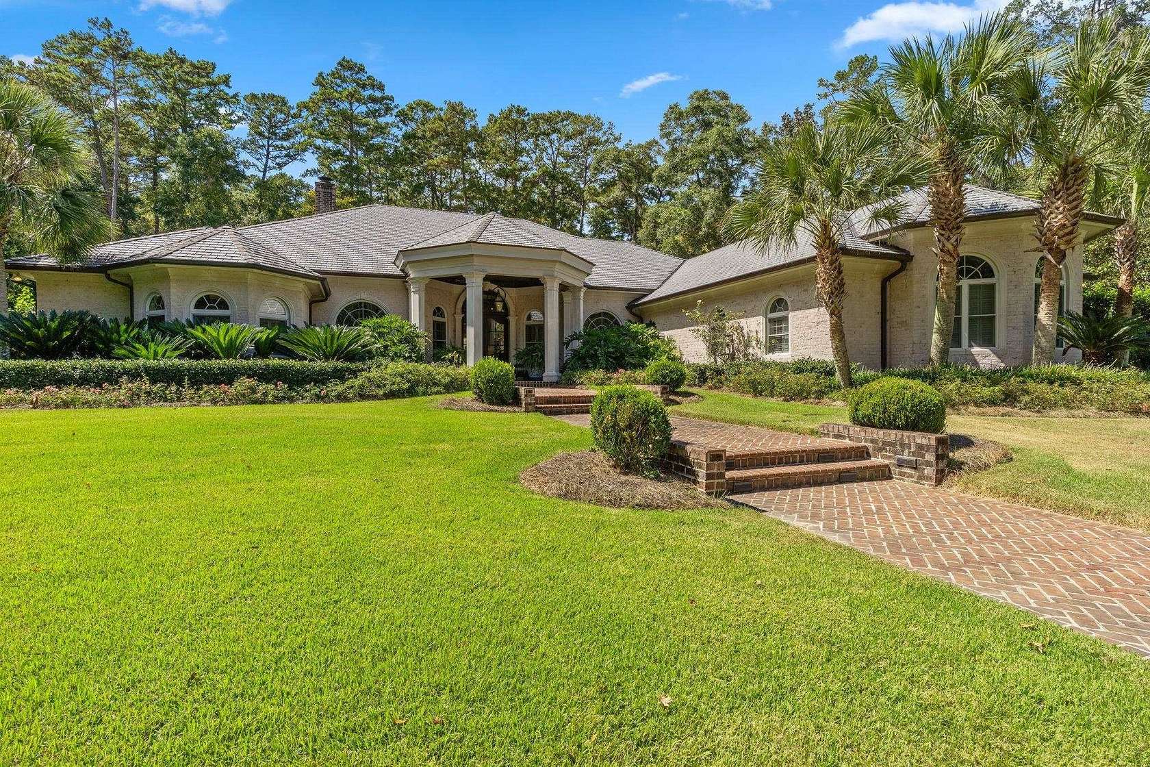 2.23 Acres of Residential Land with Home for Sale in Tallahassee, Florida