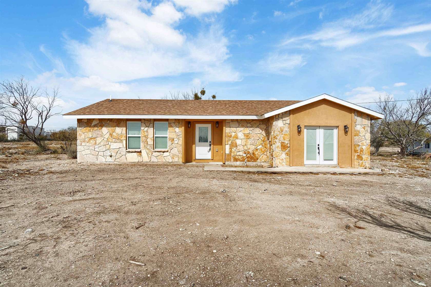 5 Acres of Residential Land with Home for Sale in Del Rio, Texas