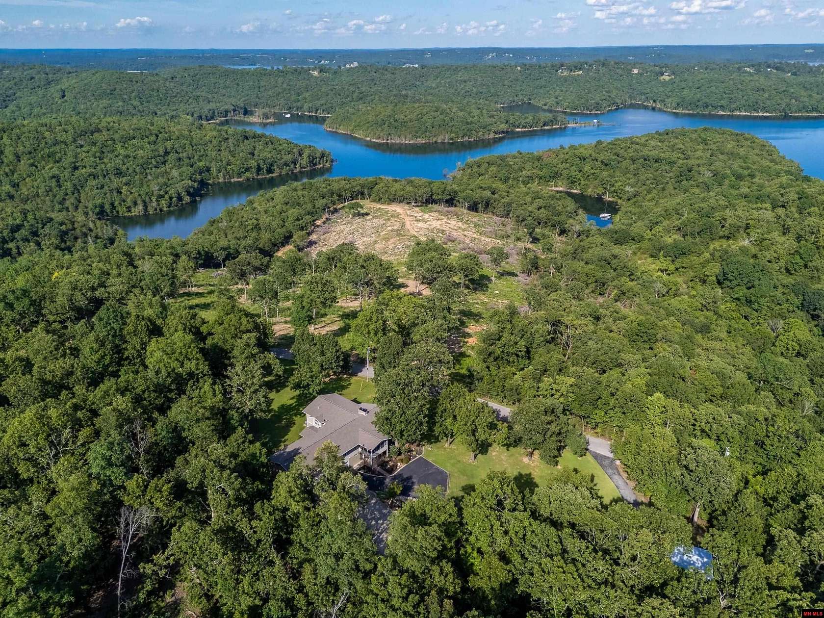 1.83 Acres of Residential Land with Home for Sale in Mountain Home, Arkansas