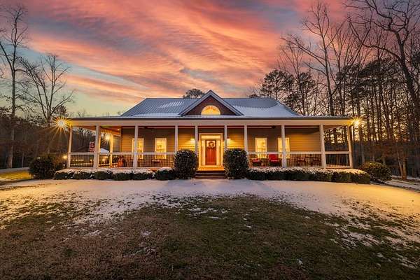 3 Acres of Residential Land with Home for Sale in Mineral Bluff, Georgia