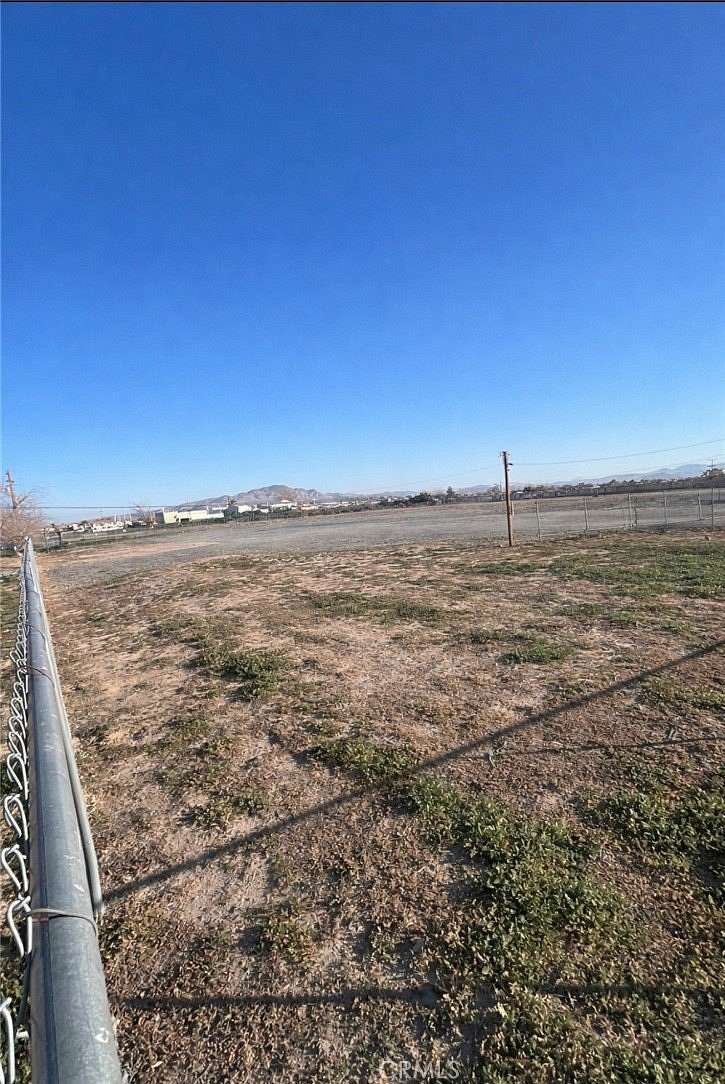 1 Acre of Residential Land for Sale in Victorville, California