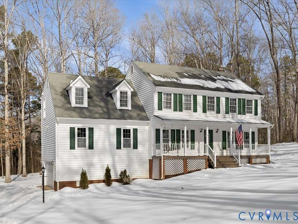 4 Acres of Residential Land with Home for Sale in Montpelier, Virginia