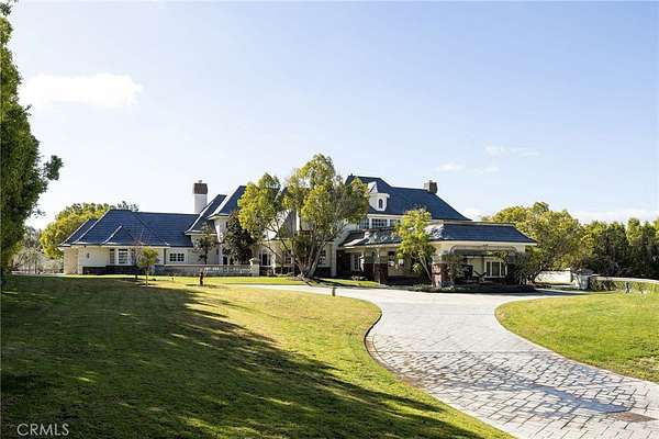 2.5 Acres of Land with Home for Lease in Coto de Caza, California