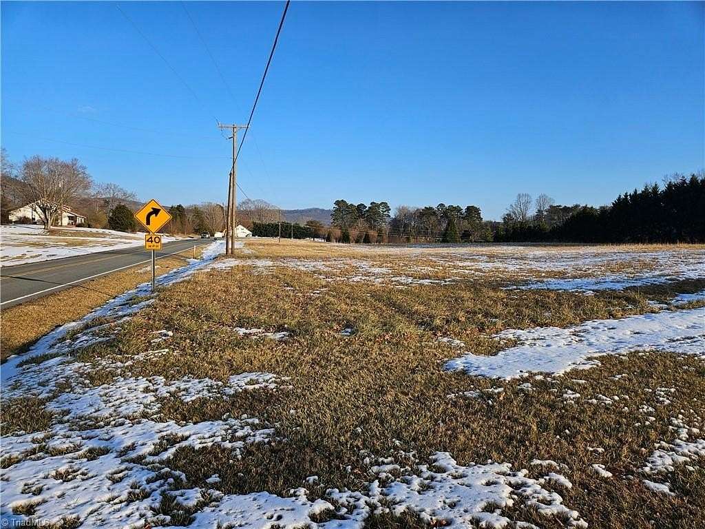 1 Acre of Residential Land for Sale in Pinnacle, North Carolina