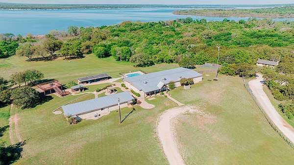 14 Acres of Land with Home for Sale in Whitney, Texas