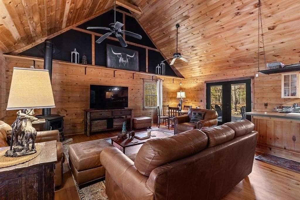 8.2 Acres of Residential Land with Home for Sale in Emory, Texas