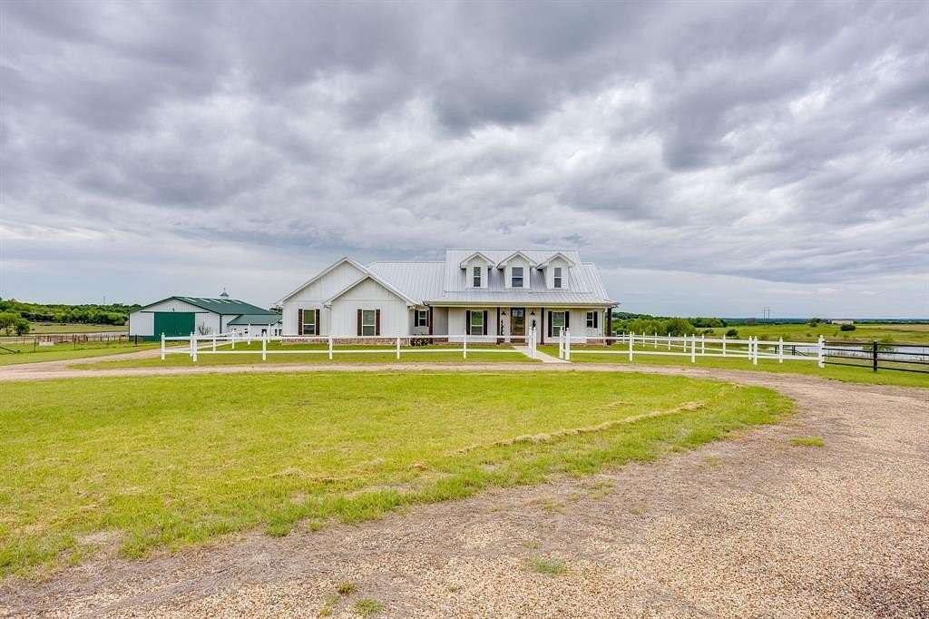 30.4 Acres of Land with Home for Sale in Moody, Texas