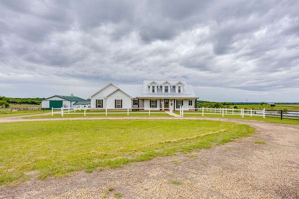 30.4 Acres of Land with Home for Sale in Moody, Texas