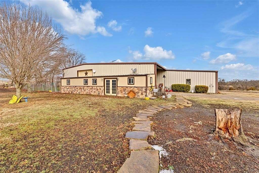 13.3 Acres of Land with Home for Sale in Sherman, Texas