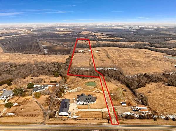 13.3 Acres of Land with Home for Sale in Sherman, Texas