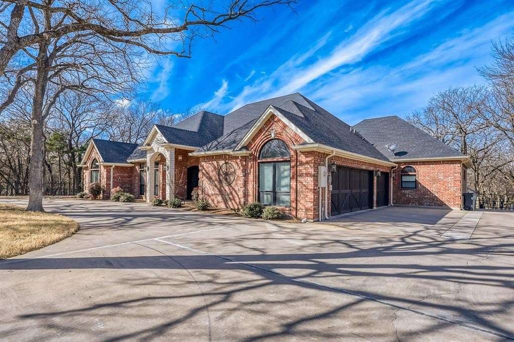 2 Acres of Residential Land with Home for Sale in Granbury, Texas