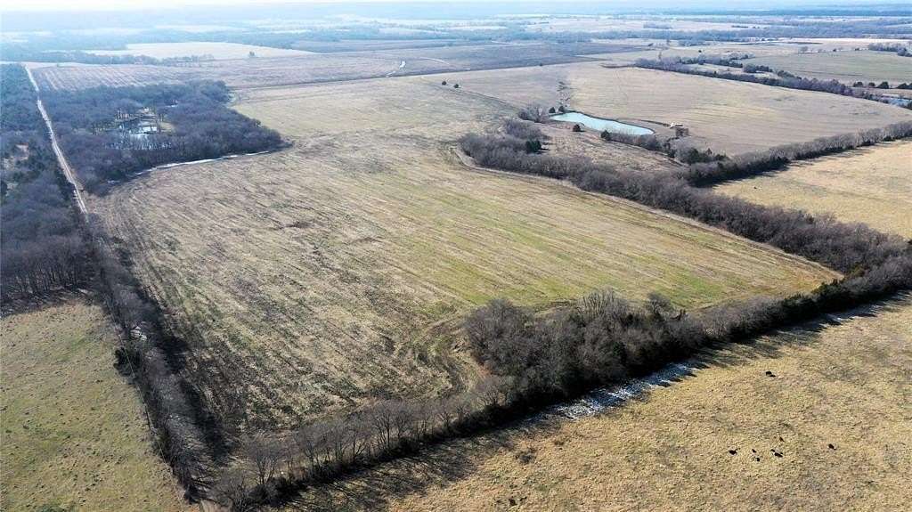 34 Acres of Agricultural Land for Sale in Bonham, Texas