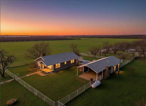 19.5 Acres of Recreational Land with Home for Sale in Jacksboro, Texas