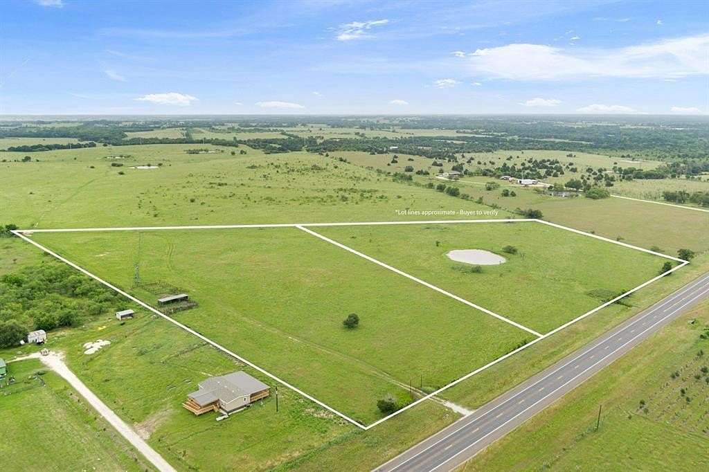 9 Acres of Residential Land for Sale in Groesbeck, Texas