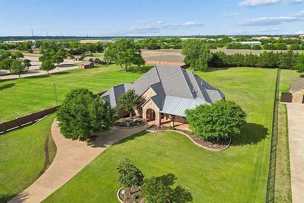 1.53 Acres of Land with Home for Sale in Heath, Texas