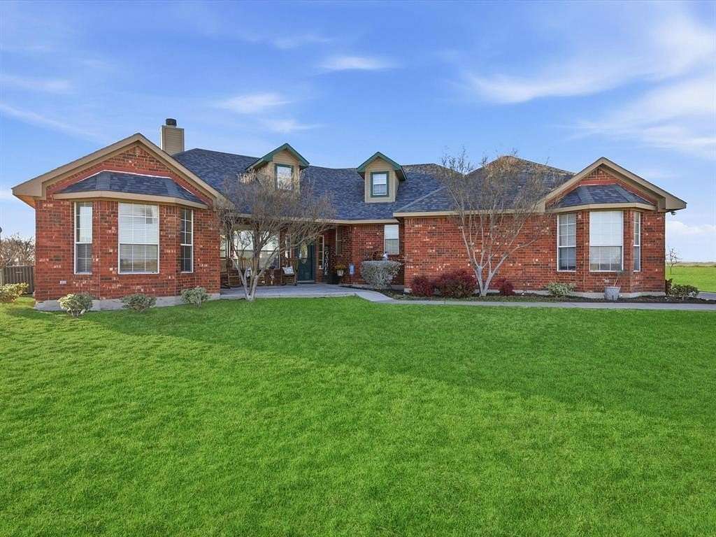 5.82 Acres of Residential Land with Home for Sale in Rhome, Texas