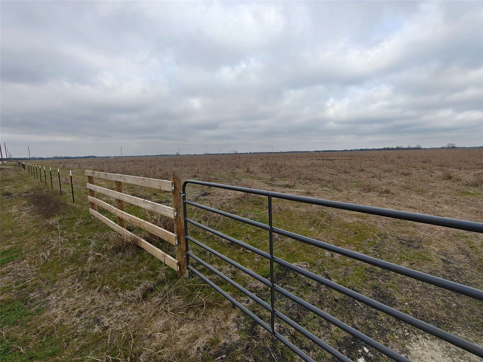 6 Acres of Residential Land for Sale in Kerens, Texas