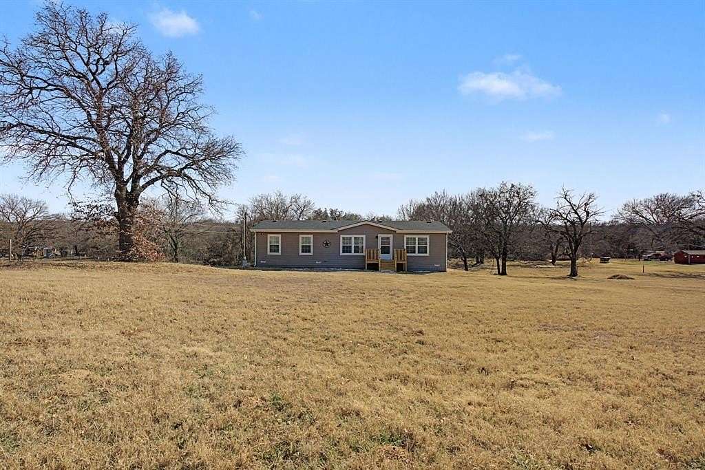 1.54 Acres of Residential Land with Home for Sale in Paradise, Texas
