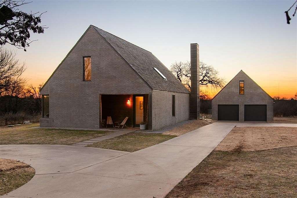 2.38 Acres of Land with Home for Sale in Oklahoma City, Oklahoma