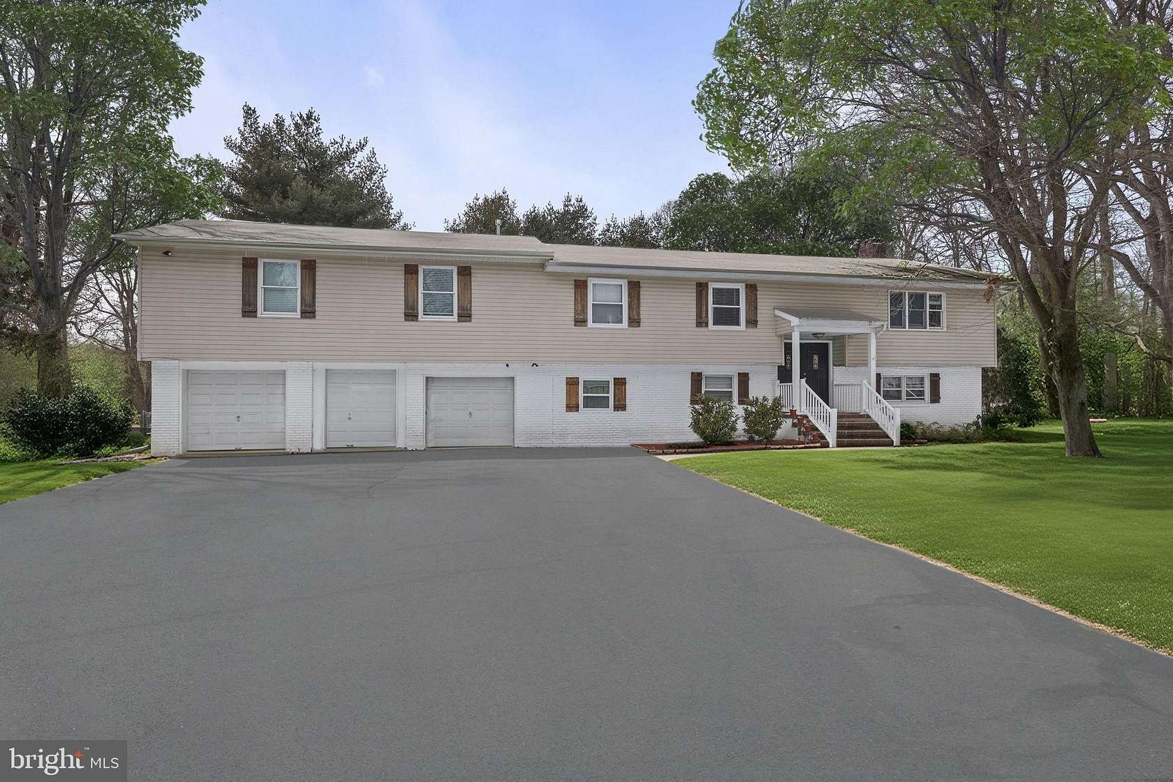 3.2 Acres of Land with Home for Sale in Howell, New Jersey