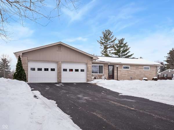 2.1 Acres of Residential Land with Home for Sale in Columbus, Indiana