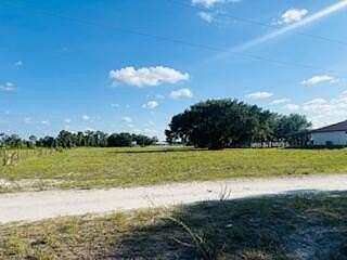 Residential Land for Sale in LaBelle, Florida