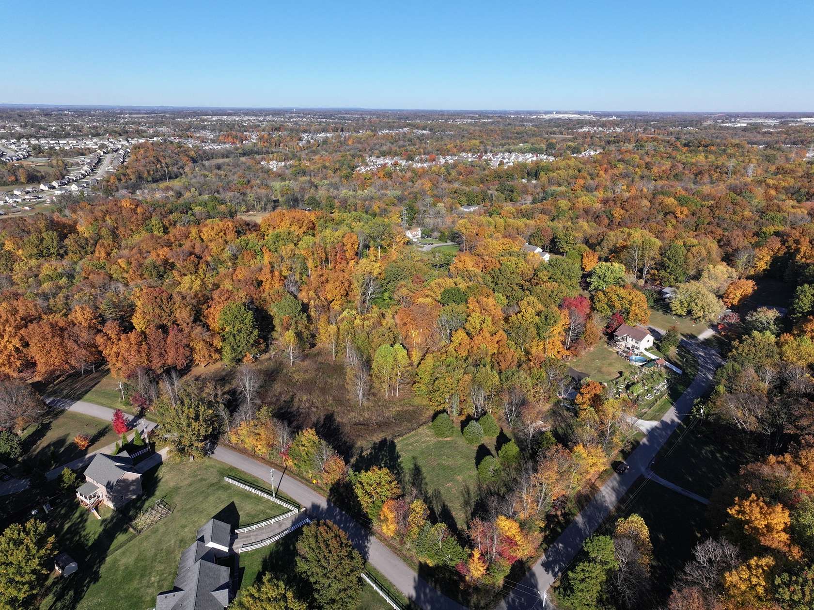 1.5 Acres of Land with Home for Sale in Clarksville, Tennessee