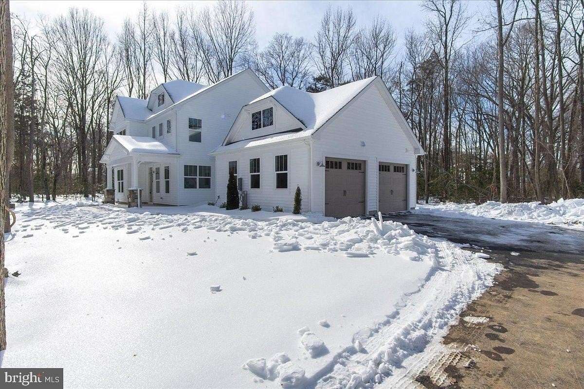 2.25 Acres of Residential Land with Home for Sale in Shady Side, Maryland