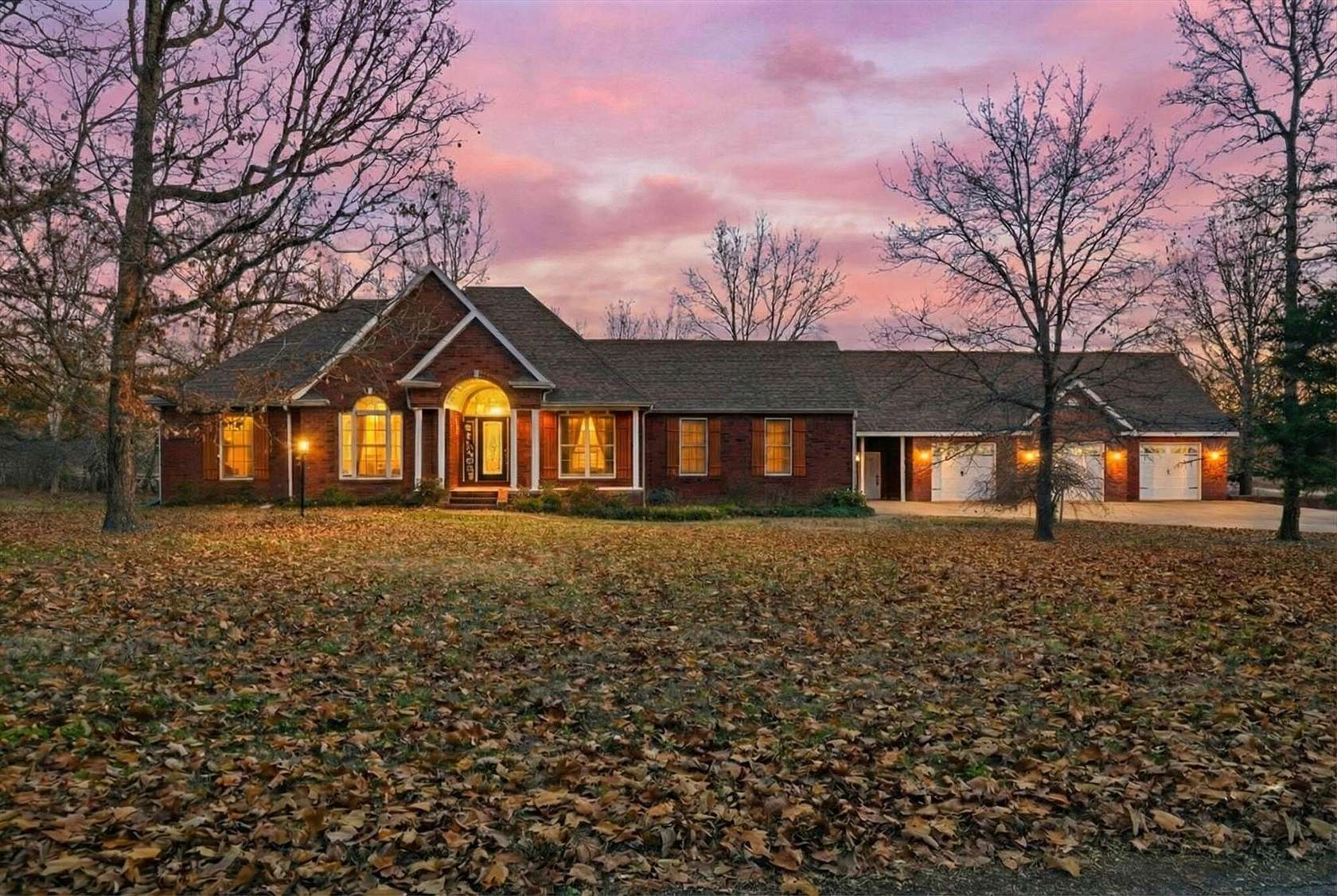 13.5 Acres of Land with Home for Sale in West Plains, Missouri