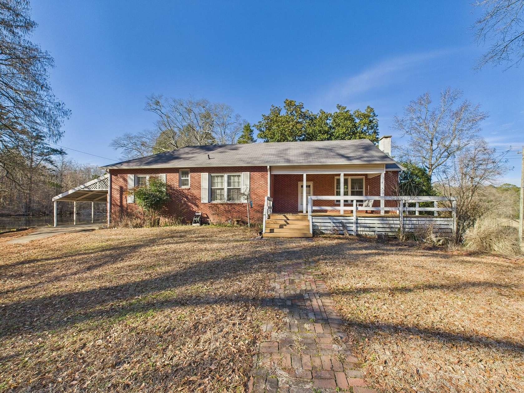 2 Acres of Land with Home for Sale in Columbus, Mississippi