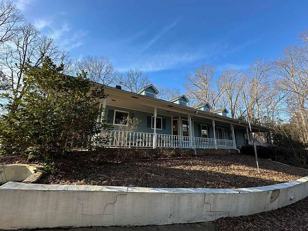 33 Acres of Land with Home for Sale in Columbus, Mississippi