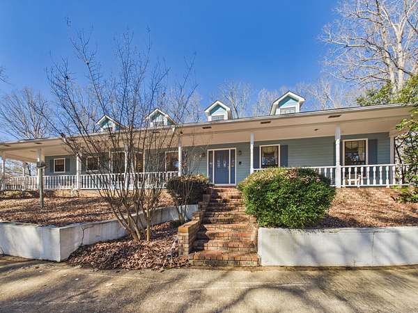 33 Acres of Land with Home for Sale in Columbus, Mississippi