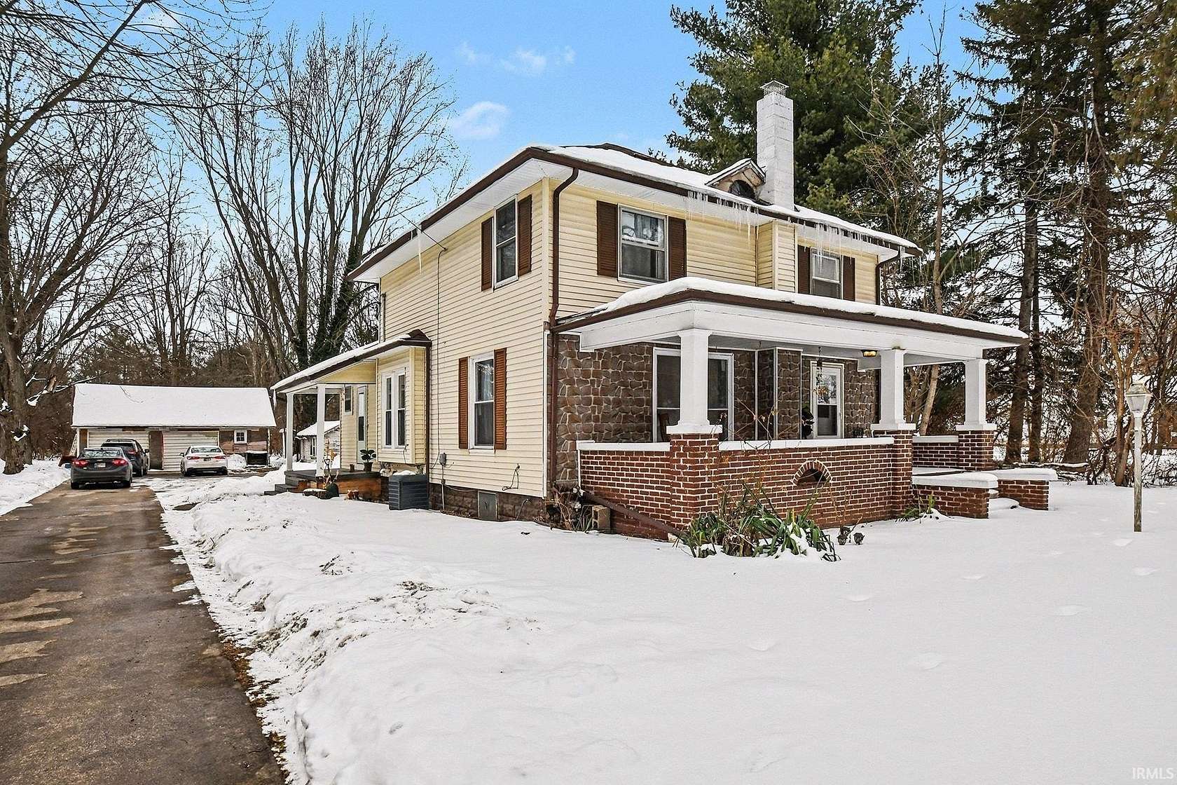 2.5 Acres of Residential Land with Home for Sale in Elkhart, Indiana