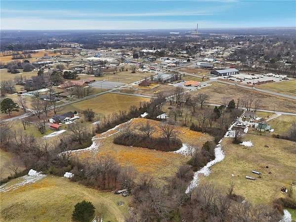 5 Acres of Residential Land for Sale in Gentry, Arkansas