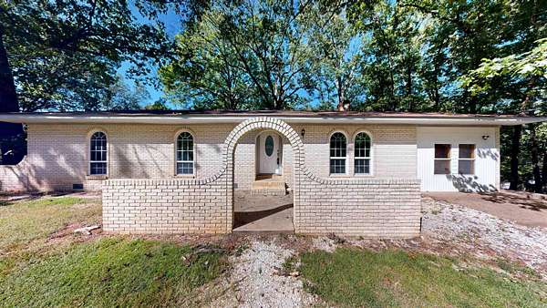 1.73 Acres of Land with Home for Sale in Malvern, Arkansas