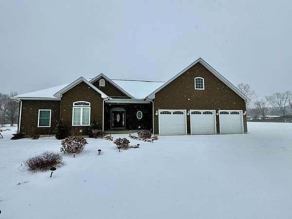 4.58 Acres of Residential Land with Home for Sale in Wheelersburg, Ohio